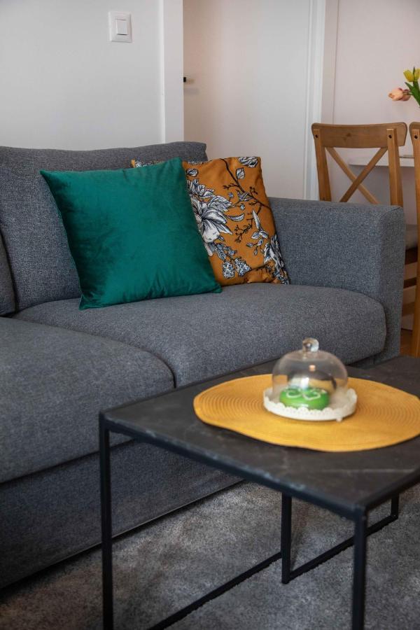 Design 2Bdr Apartment With Balcony- Free Parking ซาเกร็บ ภายนอก รูปภาพ
