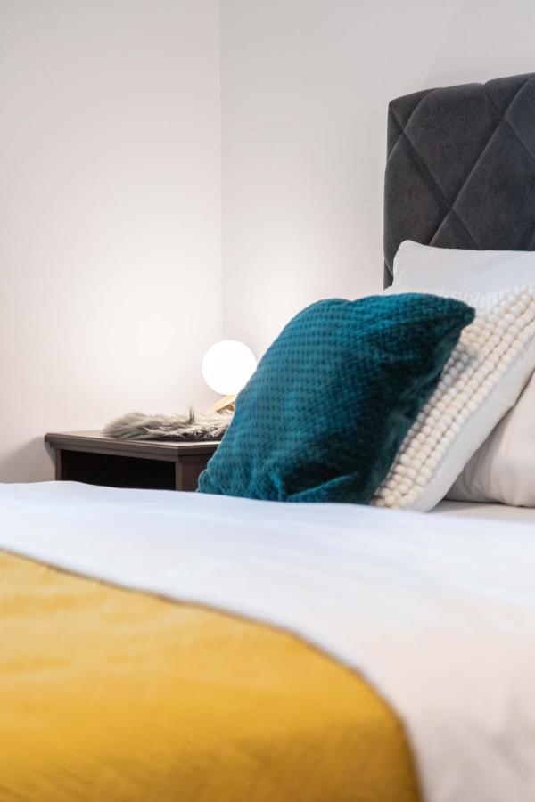 Design 2Bdr Apartment With Balcony- Free Parking ซาเกร็บ ภายนอก รูปภาพ