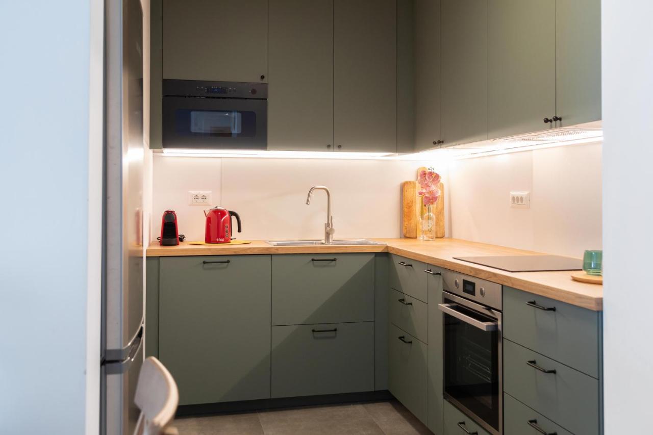 Design 2Bdr Apartment With Balcony- Free Parking ซาเกร็บ ภายนอก รูปภาพ