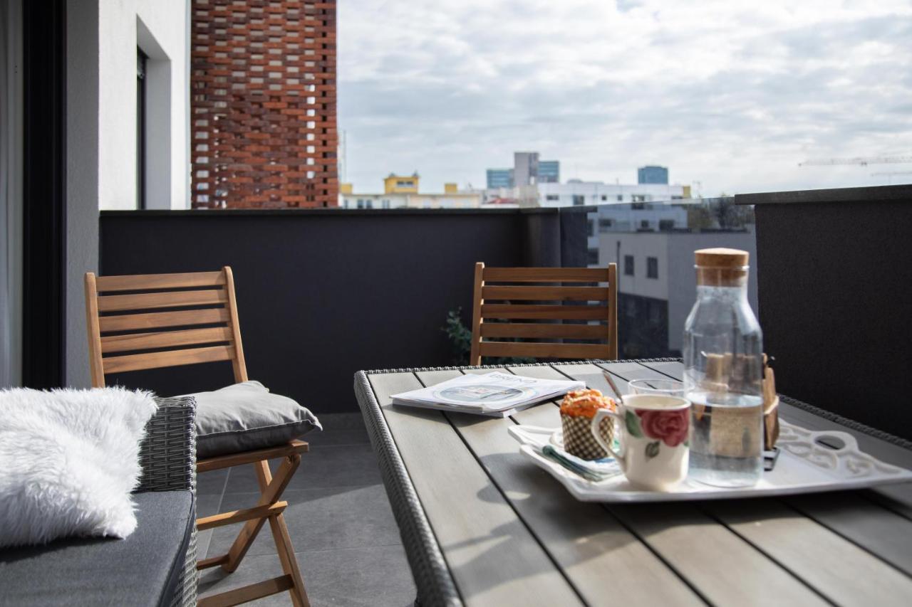 Design 2Bdr Apartment With Balcony- Free Parking ซาเกร็บ ภายนอก รูปภาพ